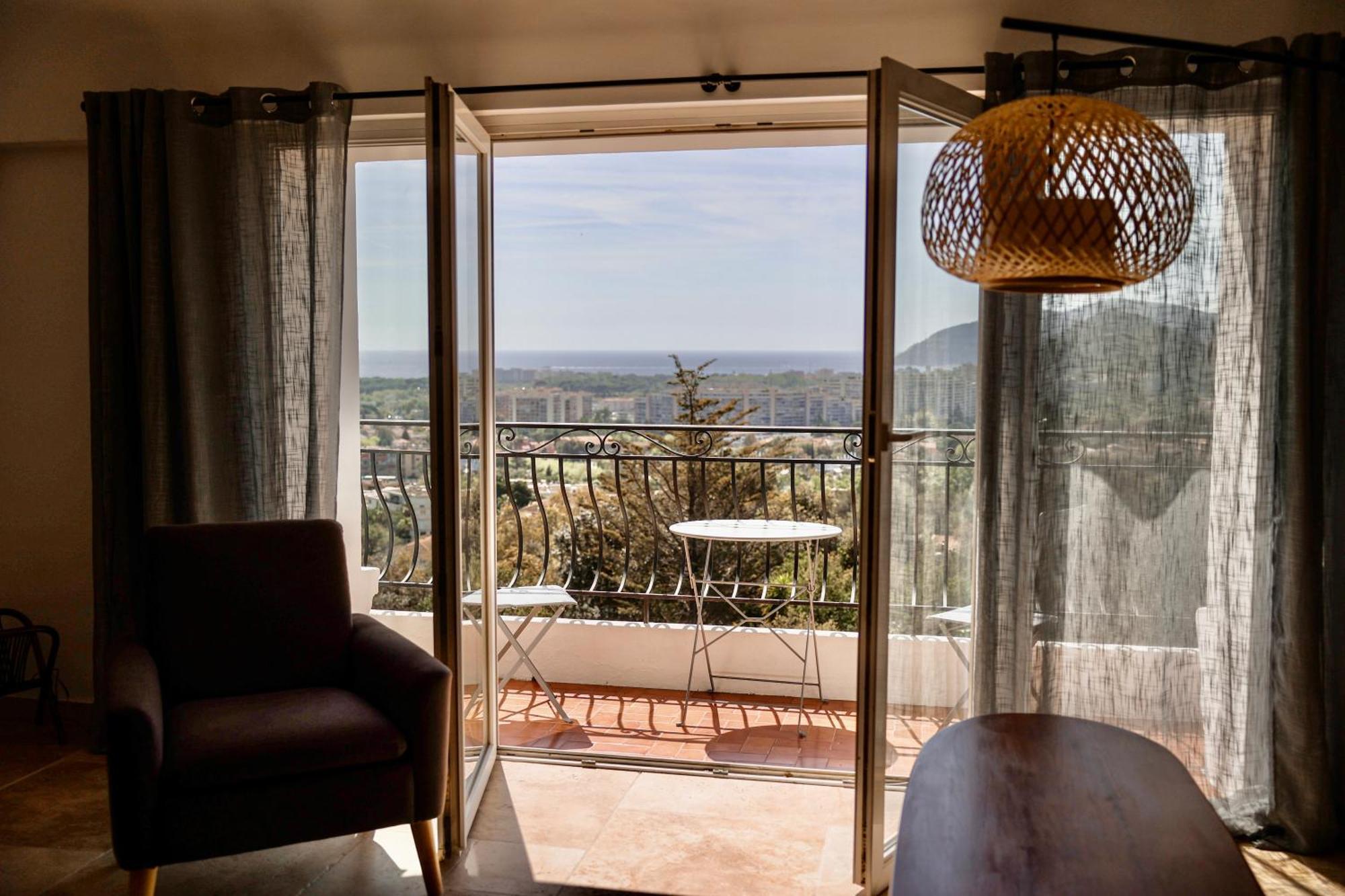 Villa Les Roches Mandelieu La Napoule Luaran gambar